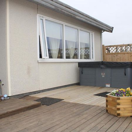 Stori-Bakki Guesthouse-With Hot Tub Эгильсстадир Экстерьер фото